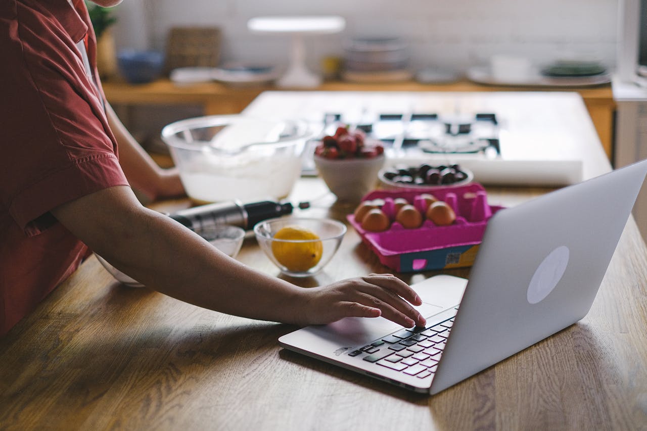 Macaron Online Course